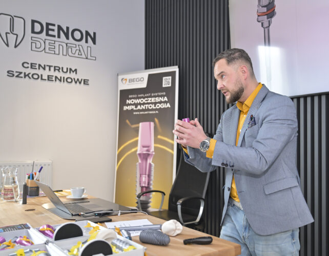 Szkolenie z&nbsp;zakresu implantoprotetyki stomatologicznej – moduł zaawansowany - galeria zdjęć